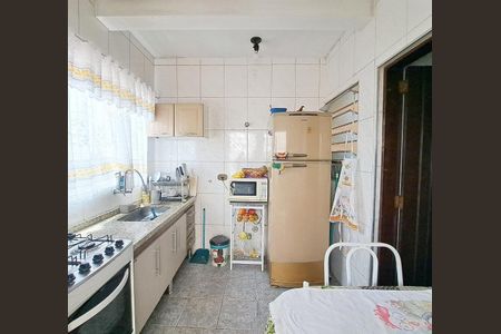 Casa à venda com 249m², 4 quartos e 7 vagasCozinha 2