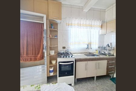 Casa à venda com 249m², 4 quartos e 7 vagasCozinha 2