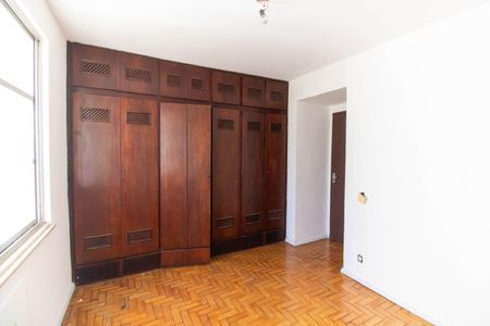 Apartamento à venda com 80m², 2 quartos e 1 vaga Apartamento à venda com 80m², 2 quartos e 1 vagaSuíte