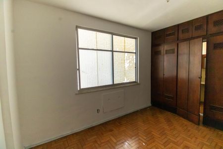 Apartamento à venda com 80m², 2 quartos e 1 vaga Apartamento à venda com 80m², 2 quartos e 1 vagaSuíte