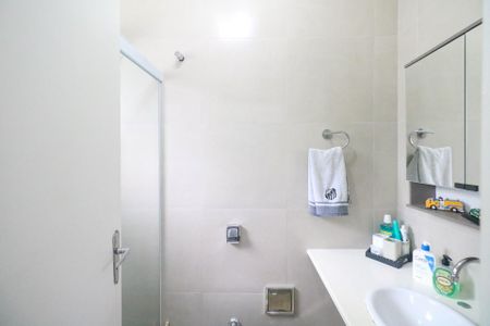 Casa à venda com 167m², 3 quartos e 2 vagasBanheiro da Suíte