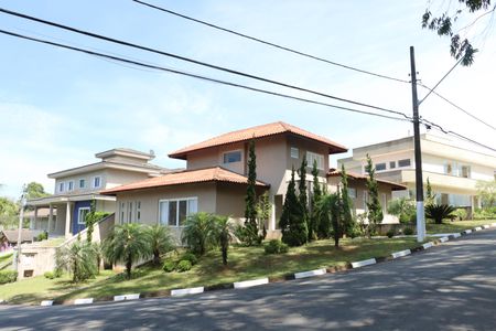 Casa de condomínio para alugar com 355m², 3 quartos e 5 vagasFachada