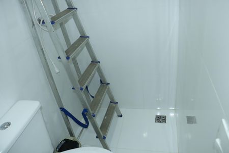 Casa de condomínio para alugar com 355m², 3 quartos e 5 vagasBanheiro Social