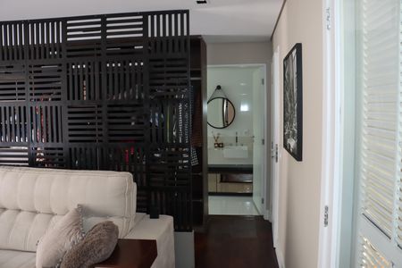 Casa de condomínio para alugar com 355m², 3 quartos e 5 vagasSuíte