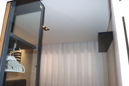 Casa de condomínio para alugar com 355m², 3 quartos e 5 vagasCorredor