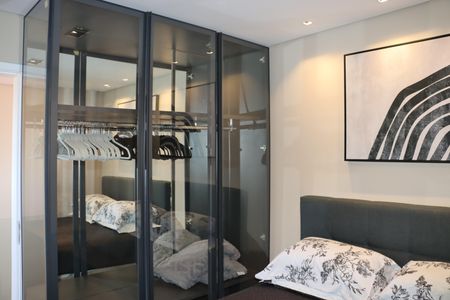 Casa de condomínio para alugar com 355m², 3 quartos e 5 vagasQuarto