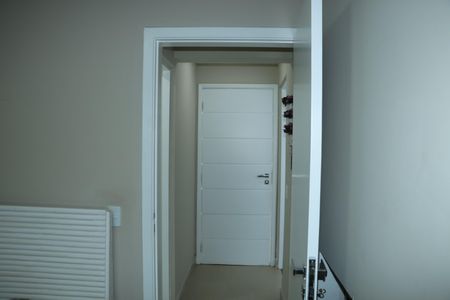 Casa de condomínio para alugar com 355m², 3 quartos e 5 vagasCorredor