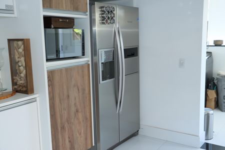 Casa de condomínio para alugar com 355m², 3 quartos e 5 vagasCozinha