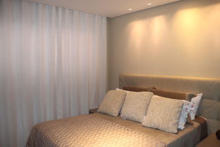 Casa de condomínio para alugar com 355m², 3 quartos e 5 vagasSuíte 2