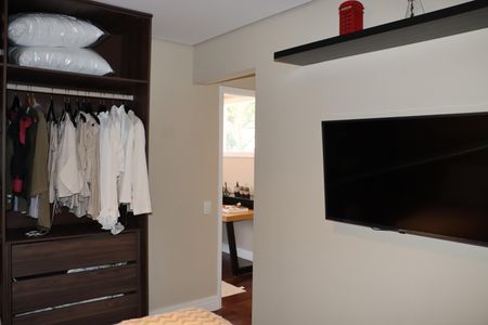 Casa de condomínio para alugar com 355m², 3 quartos e 5 vagasSuíte 2