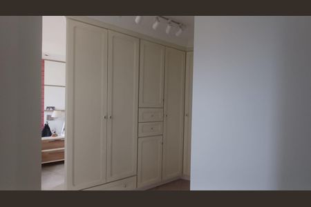 Apartamento à venda com 86m², 3 quartos e 2 vagas Apartamento à venda com 86m², 3 quartos e 2 vagasCloset da Suíte