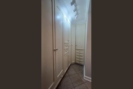 Apartamento à venda com 86m², 3 quartos e 2 vagas Apartamento à venda com 86m², 3 quartos e 2 vagasCloset da Suíte