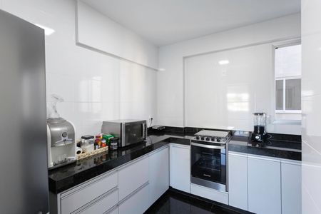 Apartamento à venda com 85m², 3 quartos e 2 vagasCozinha e Área de Serviço