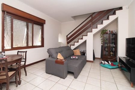 Sala de casa à venda com 3 quartos, 300m² em Partenon, Porto Alegre