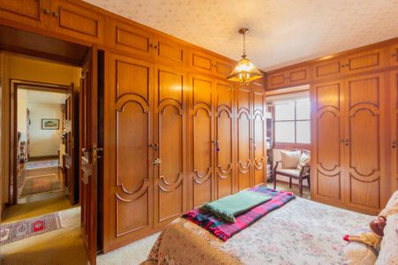 Apartamento à venda com 168m², 4 quartos e 2 vagas Apartamento à venda com 168m², 4 quartos e 2 vagasSuíte