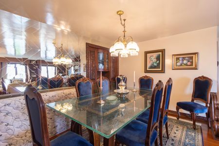 Apartamento à venda com 168m², 4 quartos e 2 vagas Apartamento à venda com 168m², 4 quartos e 2 vagasSala de Jantar