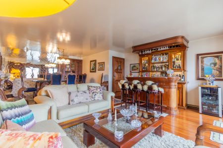 Apartamento à venda com 168m², 4 quartos e 2 vagas Apartamento à venda com 168m², 4 quartos e 2 vagasSala