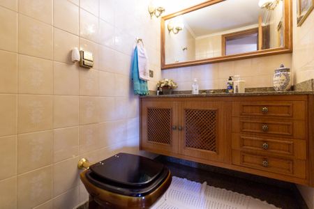 Apartamento à venda com 168m², 4 quartos e 2 vagas Apartamento à venda com 168m², 4 quartos e 2 vagasLavabo