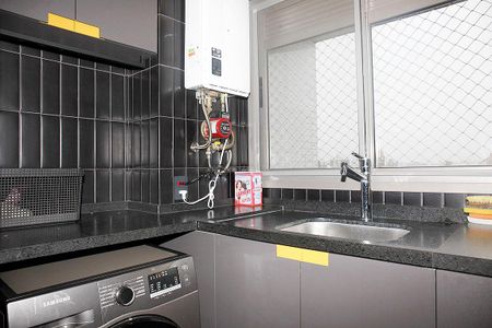 Apartamento para alugar com 211m², 3 quartos e 3 vagasCozinha e Área de Serviço