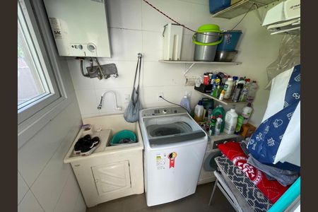 Casa à venda com 120m², 3 quartos e 3 vagas Casa à venda com 120m², 3 quartos e 3 vagasÁrea de Serviço