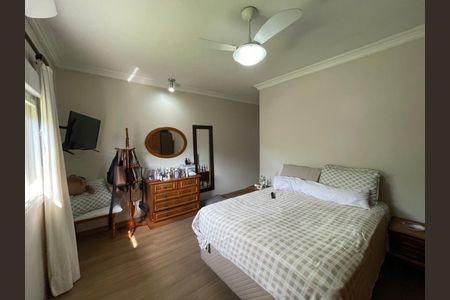 Casa à venda com 120m², 3 quartos e 3 vagas Casa à venda com 120m², 3 quartos e 3 vagasQuarto Suíte