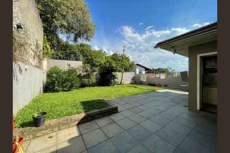 Casa à venda com 120m², 3 quartos e 3 vagas Casa à venda com 120m², 3 quartos e 3 vagasQuintal