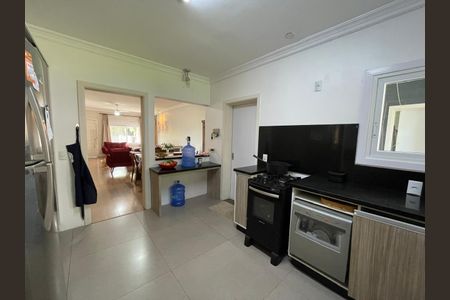 Casa à venda com 120m², 3 quartos e 3 vagas Casa à venda com 120m², 3 quartos e 3 vagasCozinha - Armários