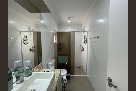 Casa à venda com 120m², 3 quartos e 3 vagas Casa à venda com 120m², 3 quartos e 3 vagasBanheiro da Suíte 1