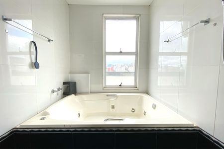 Apartamento para alugar com 300m², 4 quartos e 2 vagasBanheiro da Suíte 2