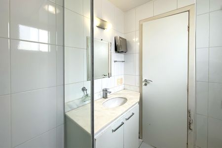 Apartamento para alugar com 300m², 4 quartos e 2 vagasBanheiro da Suíte 1