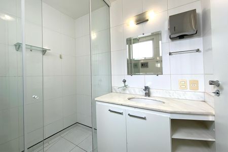 Apartamento para alugar com 300m², 4 quartos e 2 vagasBanheiro da Suíte 1