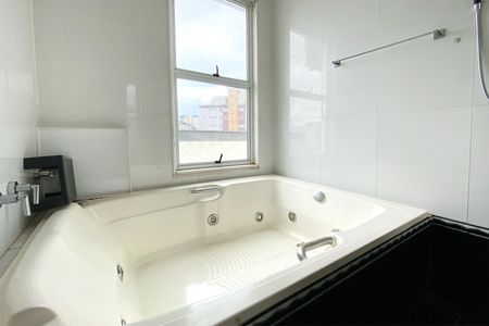 Apartamento para alugar com 300m², 4 quartos e 2 vagasBanheiro da Suíte 2