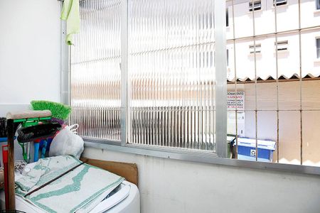 Apartamento à venda com 67m², 2 quartos e 1 vagaÁrea de Serviço