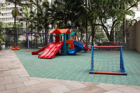 Apartamento à venda com 150m², 3 quartos e 2 vagasÁrea comum - Playground