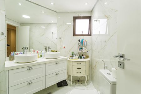 Apartamento à venda com 150m², 3 quartos e 2 vagasBanheiro da Suíte