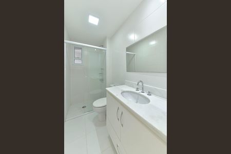 Apartamento à venda com 67m², 2 quartos e 1 vagaBanheiro Social