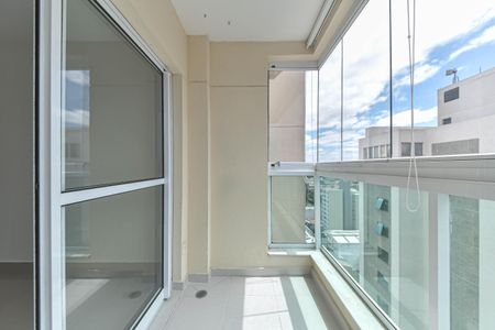 Apartamento à venda com 67m², 2 quartos e 1 vagaVaranda