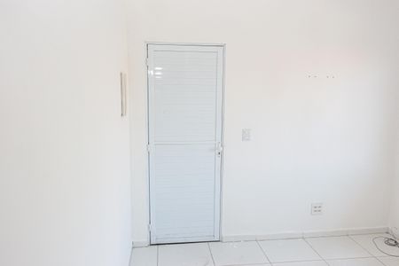 Casa de condomínio para alugar com 50m², 1 quarto e sem vaga Casa de condomínio para alugar com 50m², 1 quarto e sem vagaSala