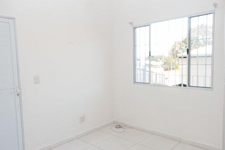 Casa de condomínio para alugar com 50m², 1 quarto e sem vaga Casa de condomínio para alugar com 50m², 1 quarto e sem vagaSala
