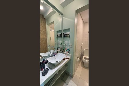 Apartamento à venda com 115m², 4 quartos e 4 vagas Apartamento à venda com 115m², 4 quartos e 4 vagasBanheiro da Suíte 3