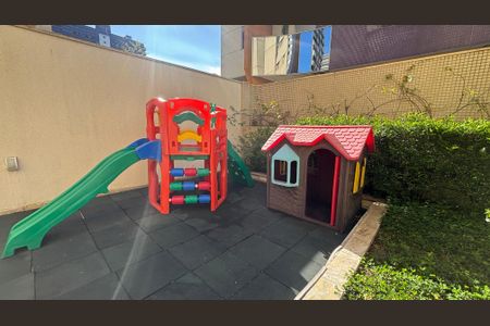 Apartamento à venda com 115m², 4 quartos e 4 vagas Apartamento à venda com 115m², 4 quartos e 4 vagasPlayground