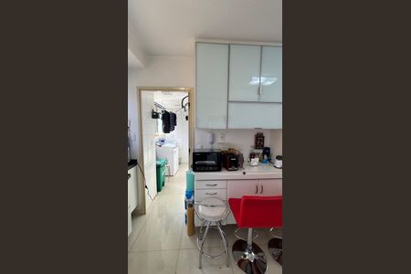 Apartamento à venda com 115m², 4 quartos e 4 vagas Apartamento à venda com 115m², 4 quartos e 4 vagasCozinha