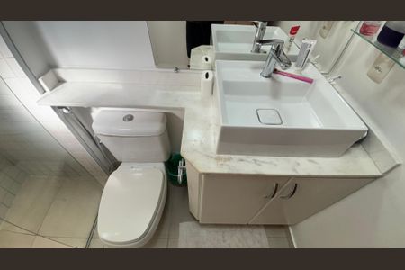 Apartamento à venda com 115m², 4 quartos e 4 vagas Apartamento à venda com 115m², 4 quartos e 4 vagasBanheiro da Suíte 2