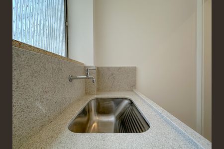 Apartamento à venda com 80m², 2 quartos e 1 vagaÁrea de Serviço