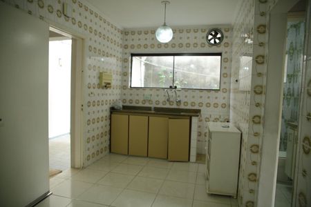 Casa à venda com 148m², 3 quartos e 2 vagasCozinha 