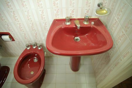 Casa à venda com 148m², 3 quartos e 2 vagasSuíte - Banheiro 