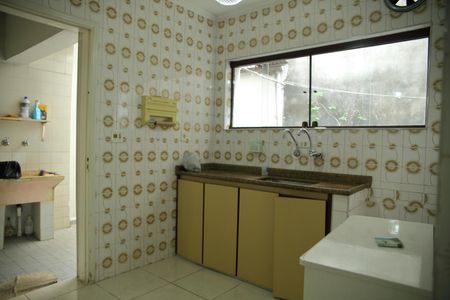 Casa à venda com 148m², 3 quartos e 2 vagasCozinha 