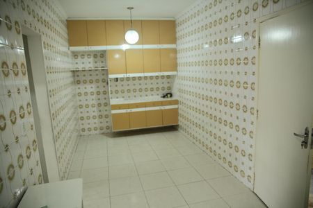 Casa à venda com 148m², 3 quartos e 2 vagasCozinha 