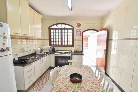 Casa à venda com 150m², 2 quartos e 1 vagaCozinha