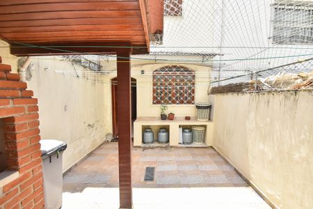 Casa à venda com 150m², 2 quartos e 1 vagaQuintal